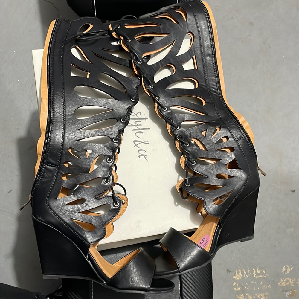 Women shoes